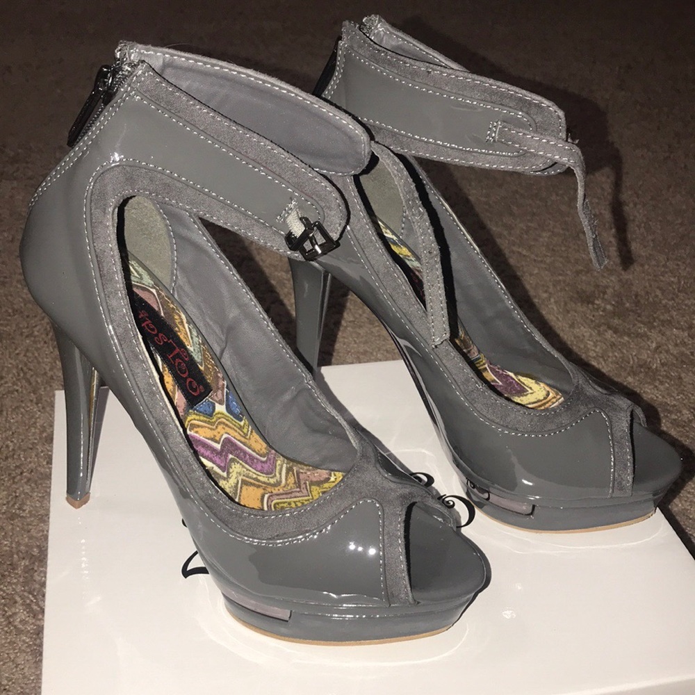2 Lips Too Peep-toe Heels